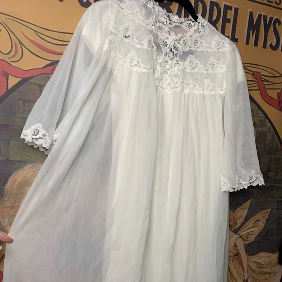 Vintage Peignoir Set White Lingerie Nightgown & Robe White Lace Made In Italy - Picture 2 of 10
